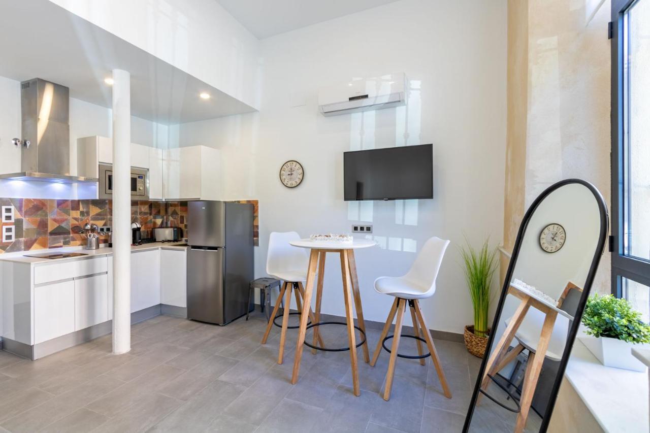 Nine O Clock San Agustin Apartman Sevilla Kültér fotó
